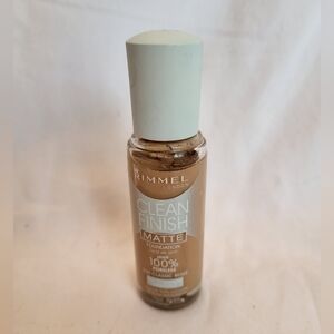 Rimmel London Clean Finish Matte Foundation - #250 Classic Beige
